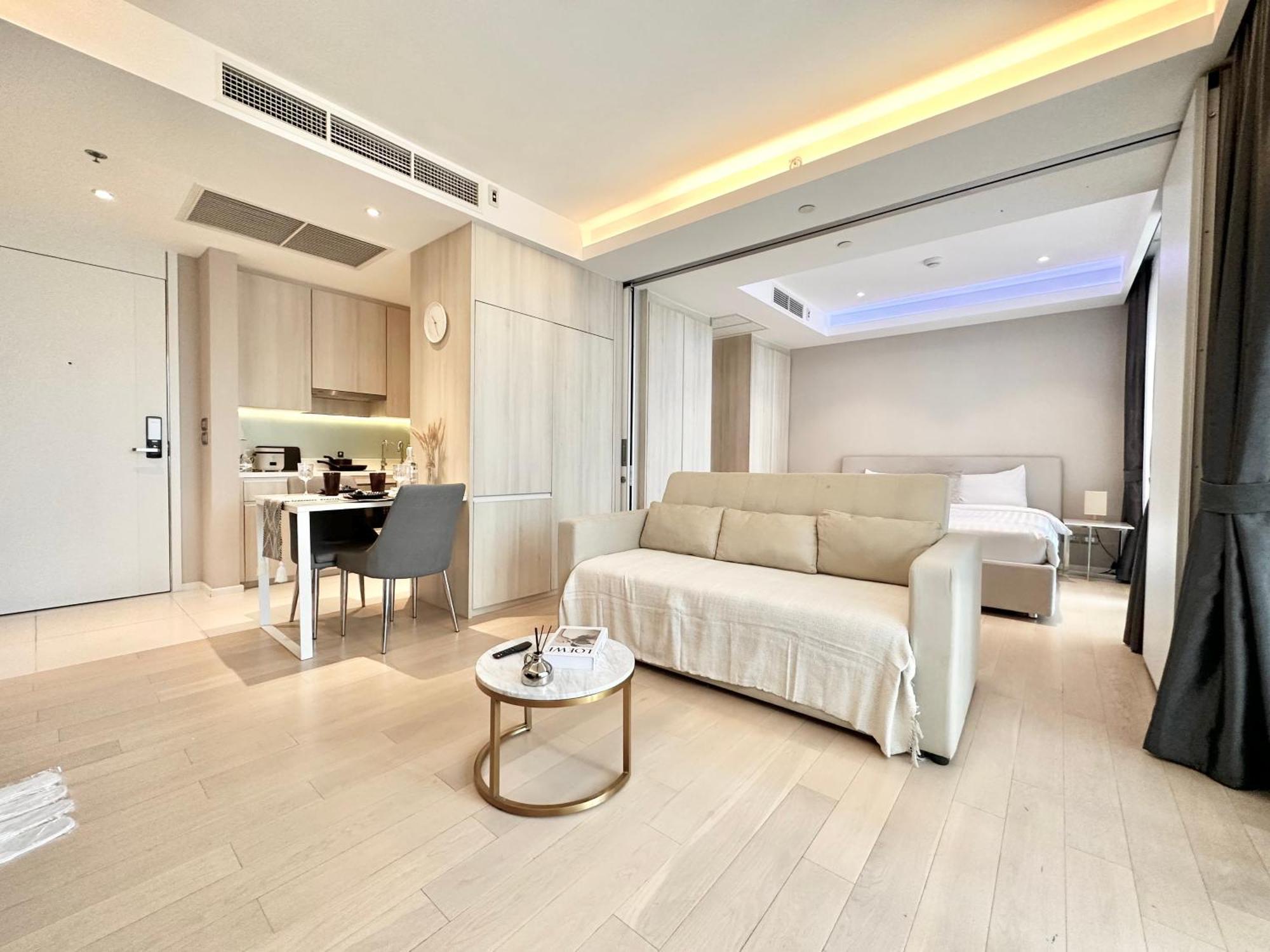 Sukhumvit 11#Luxury#Pool#Gym#Bts Nana&Mrt Sukhumvit#1Br#Max4Ppl Apartment Bangkok Ngoại thất bức ảnh