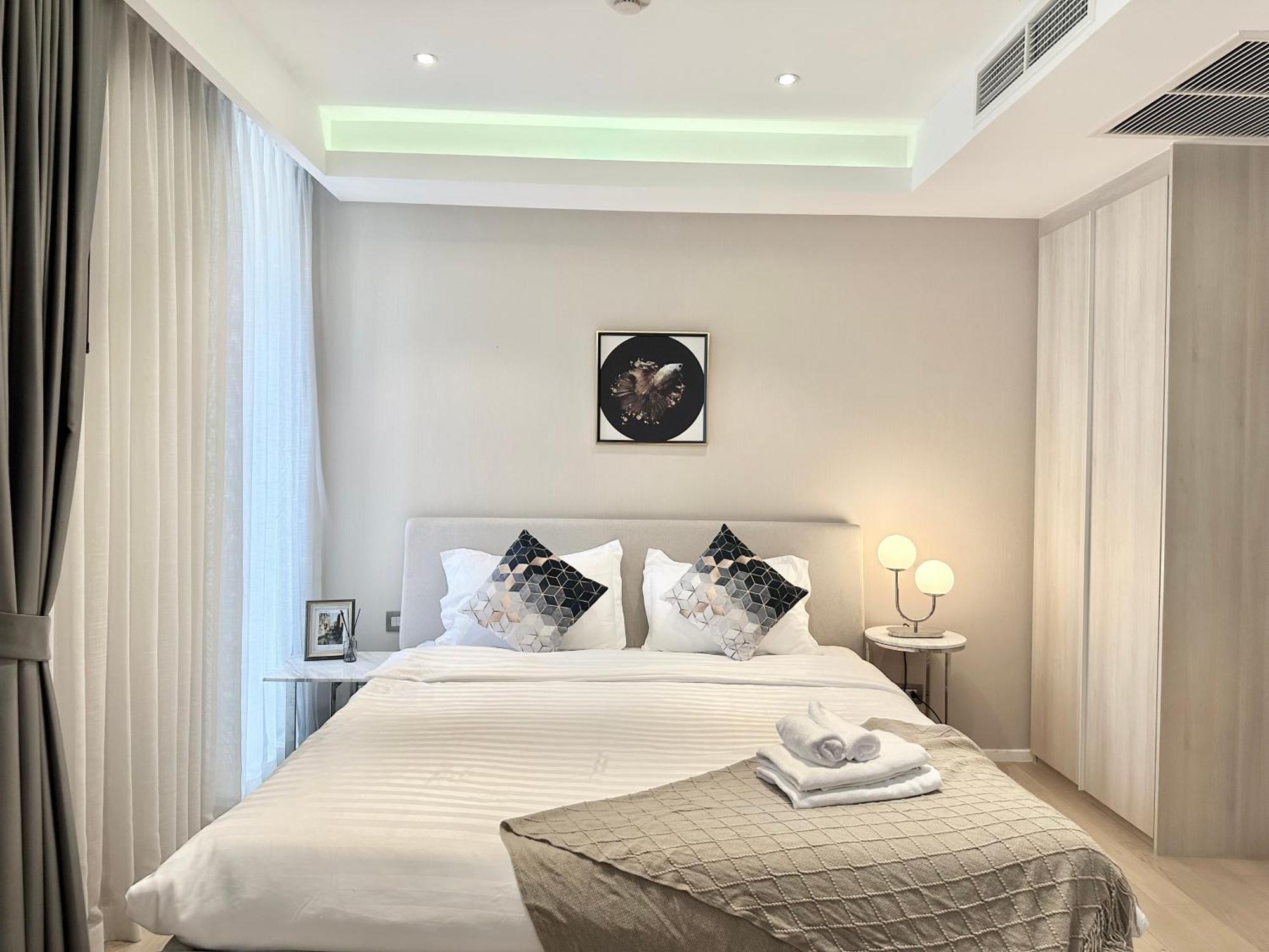 Sukhumvit 11#Luxury#Pool#Gym#Bts Nana&Mrt Sukhumvit#1Br#Max4Ppl Apartment Bangkok Ngoại thất bức ảnh