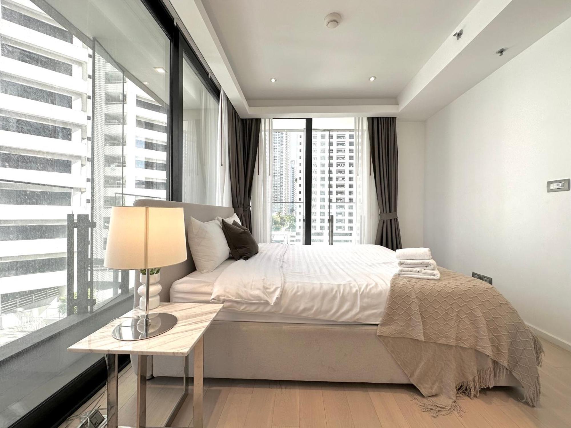 Sukhumvit 11#Luxury#Pool#Gym#Bts Nana&Mrt Sukhumvit#1Br#Max4Ppl Apartment Bangkok Ngoại thất bức ảnh
