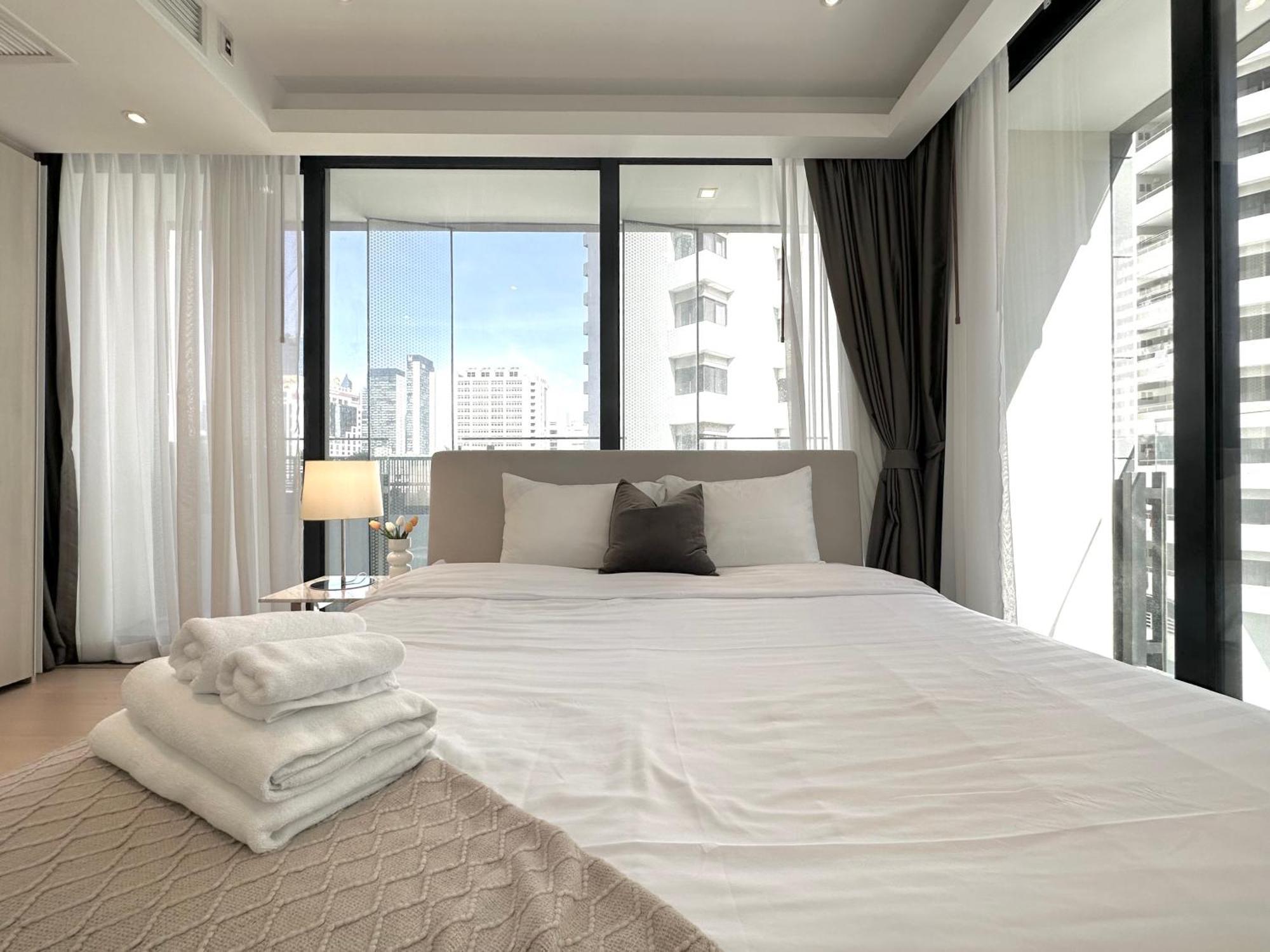 Sukhumvit 11#Luxury#Pool#Gym#Bts Nana&Mrt Sukhumvit#1Br#Max4Ppl Apartment Bangkok Ngoại thất bức ảnh